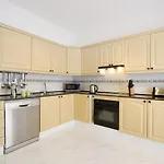 Casa Mcelroy * Tías