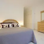 فيلة Casa Mcelroy تياس