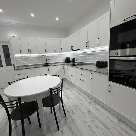 Casa Mcelroy Тиас